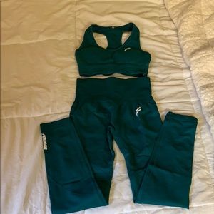 DOYOUEVEN sports bra and leggings set